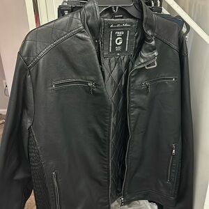 EXCELLENT CONDITION LEATHER JACKET SIZE (XL) unisex. BLACK